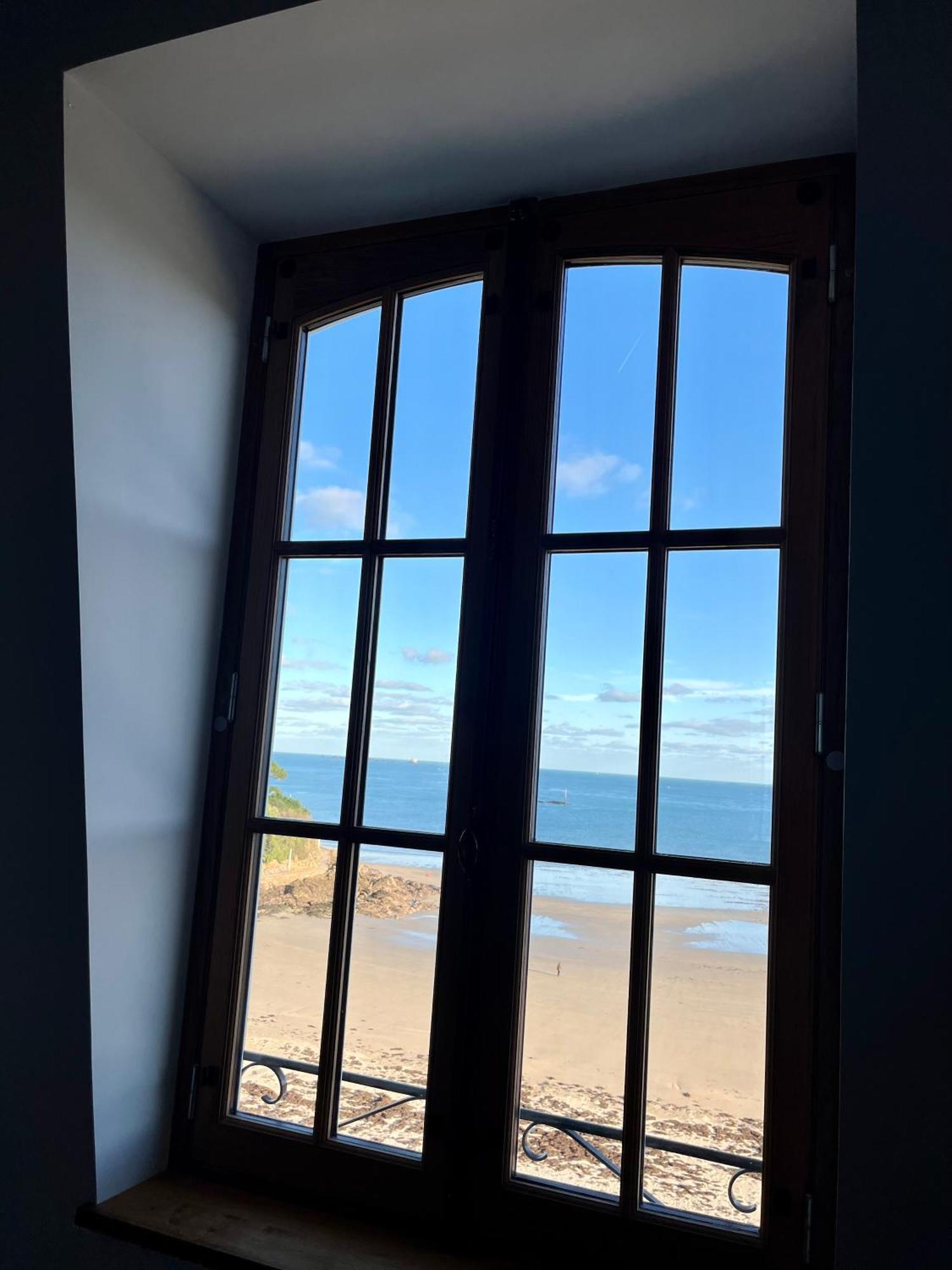 Le Royal XIX Vue Mer 212 Dinard Esterno foto