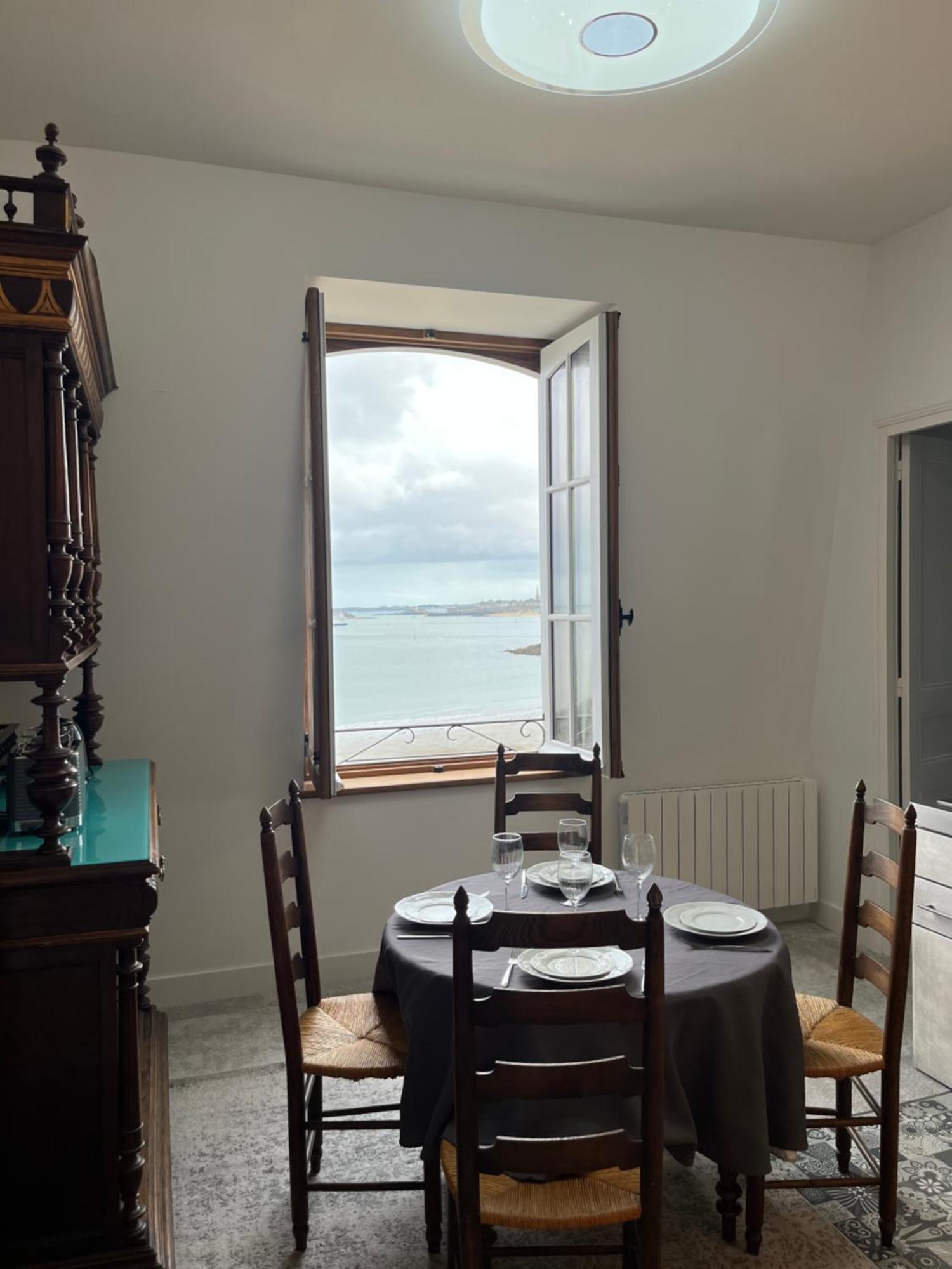 Le Royal XIX Vue Mer 212 Dinard Esterno foto