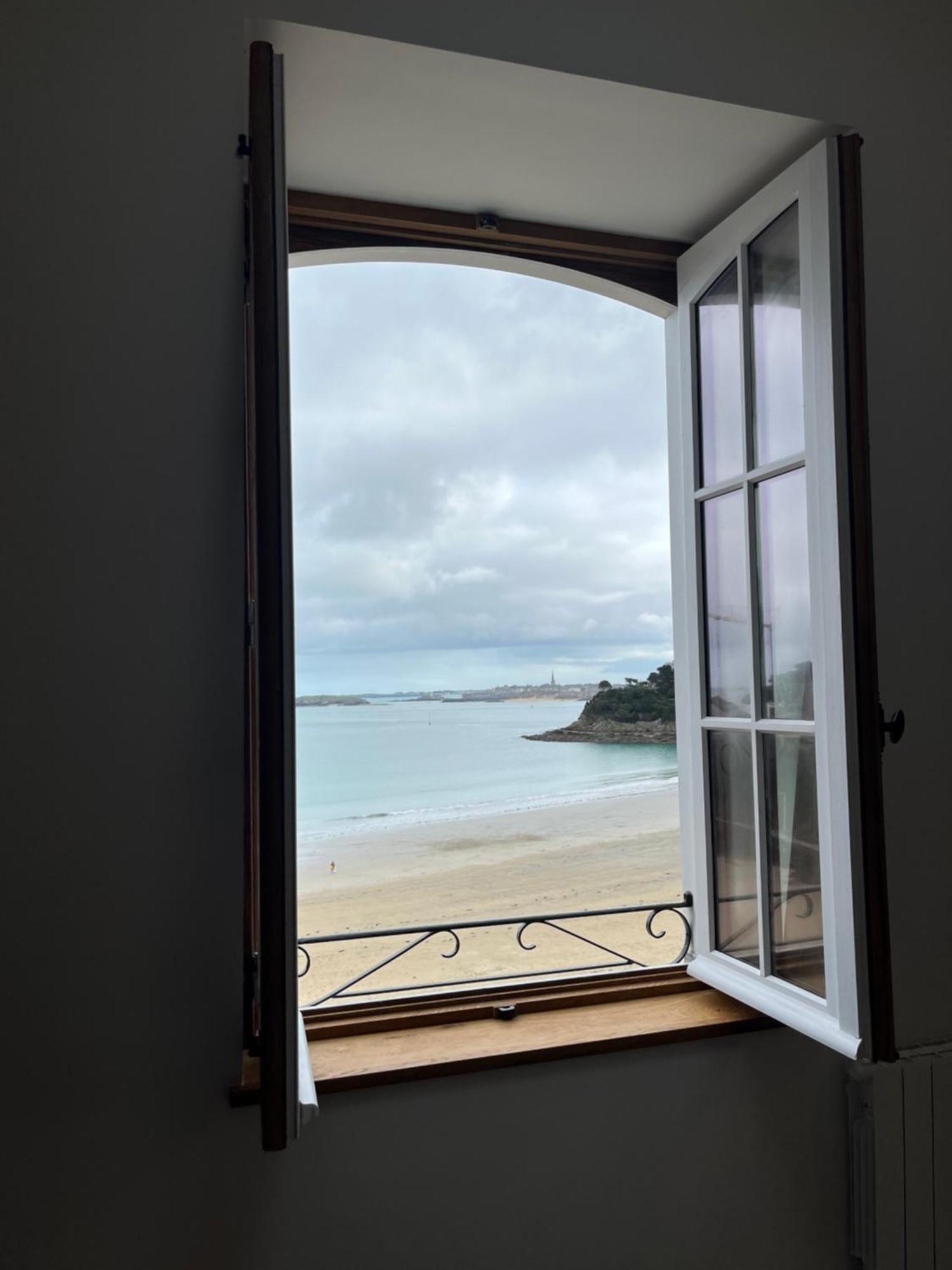 Le Royal XIX Vue Mer 212 Dinard Esterno foto